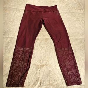 Ladies RBX Cropped Leggings Size M, Magenta. Very Comfy!